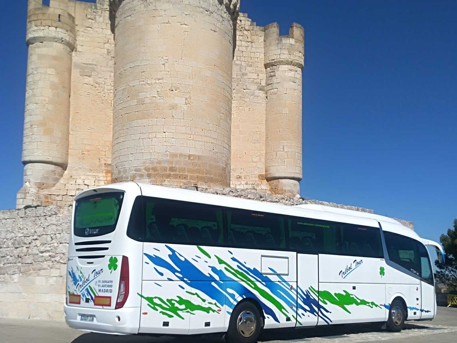 Alquiler de autobuses para eventos  Autocares Trebol Tour